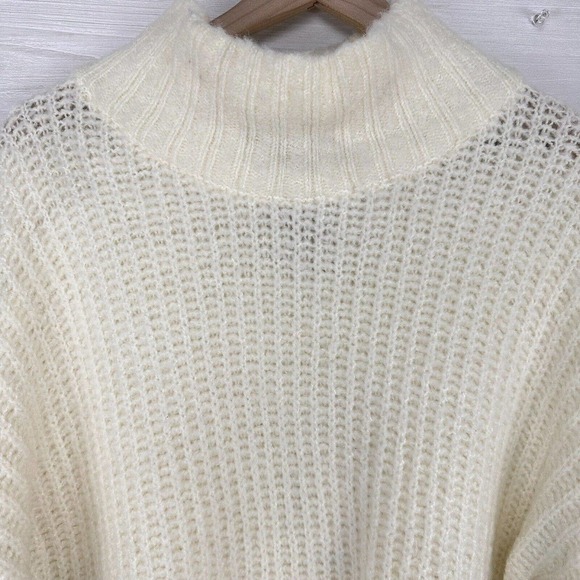 Urban Outfitters Gemini Turtleneck Tunic Sweater Size XS Balloon Sleeve Ivory - Picture 3 of 15